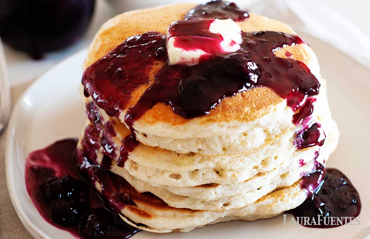 Quick & Easy Homemade Blueberry Syrup: Elevate Your Meals & Drinks